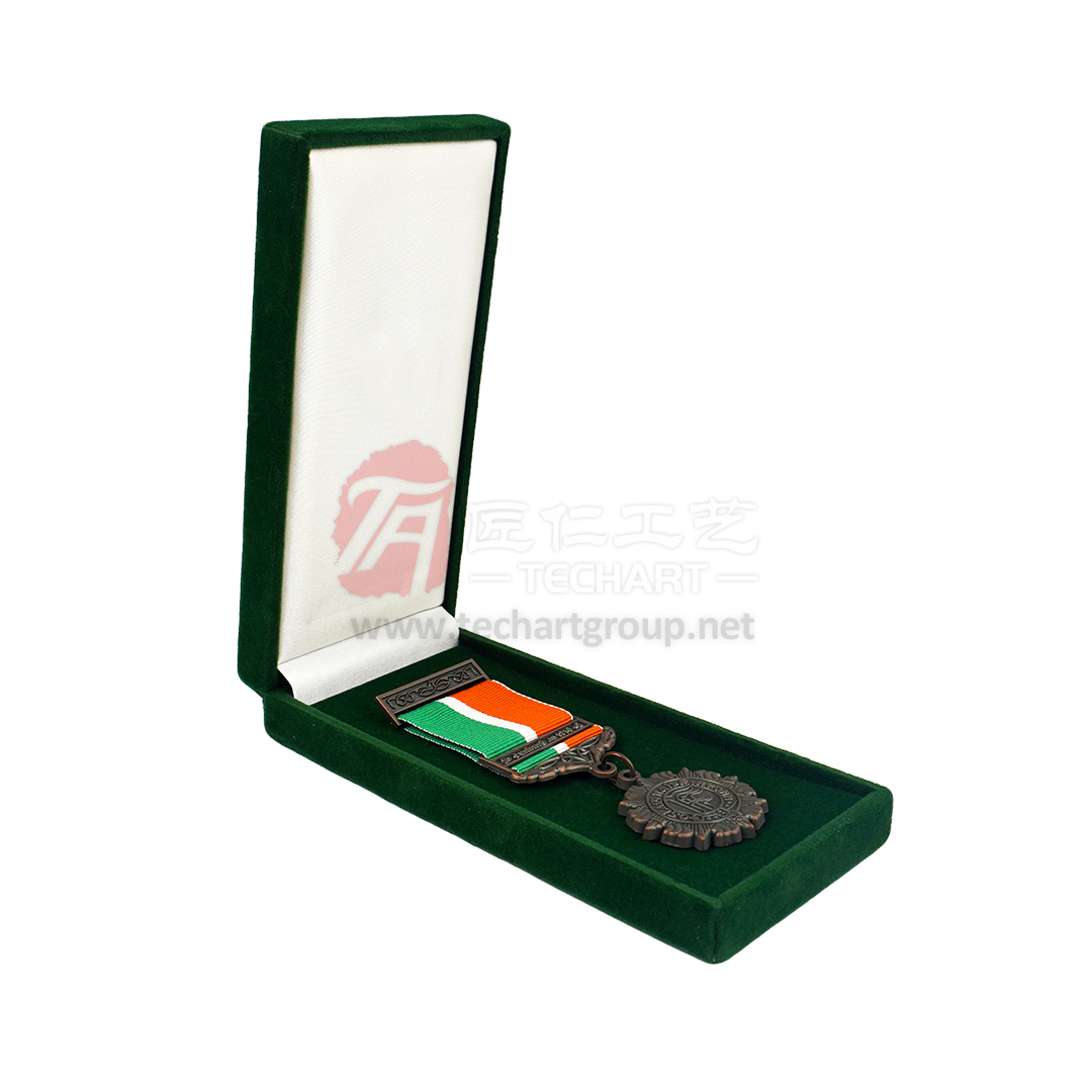 11-Velvet Gift Box.jpg